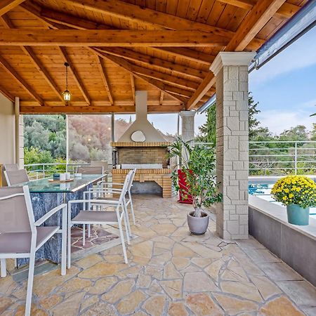 Villa Olivia Corfu - Amazing Sea-View 3 Bedroom Villa With A Pool Gazátika 外观 照片