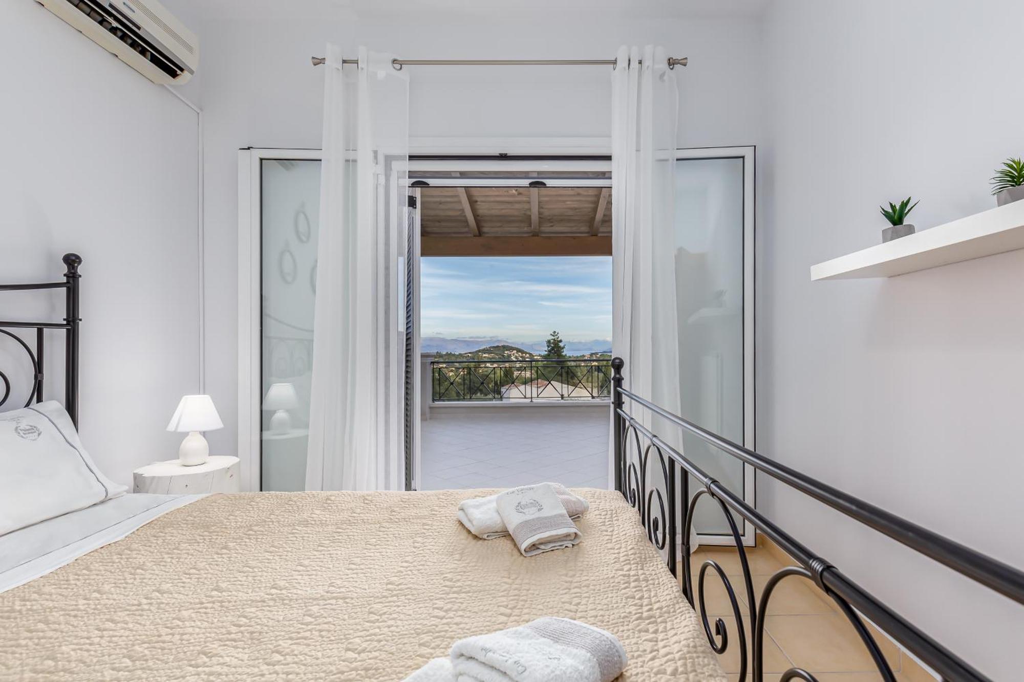 Villa Olivia Corfu - Amazing Sea-View 3 Bedroom Villa With A Pool Gazátika 外观 照片